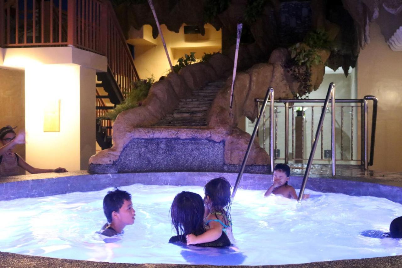 Palm Grass Hotel Cebu Kültér fotó